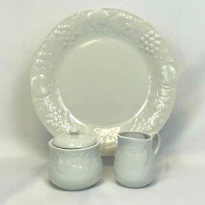 4 PIECE ODD LOT GIBSON FLOURISH DINNERWARE 12" CHOP PLATE CREAMER SUGAR WITH LID - Picture 1 of 5