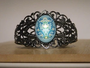 Beautiful Vintage Style Cuff Bracelet Silver w/ Blue Glass - Picture 1 of 2