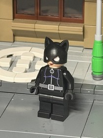 Batman 1 2006 Catwoman Custom Minifigure Bat003 (7779)