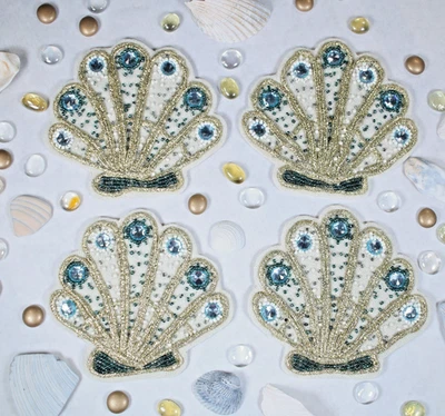 Juego de 4 posavasos de almeja con cuentas decoración costera gemada concha marina dorado verde azulado hecho a mano Foto 1 de 4