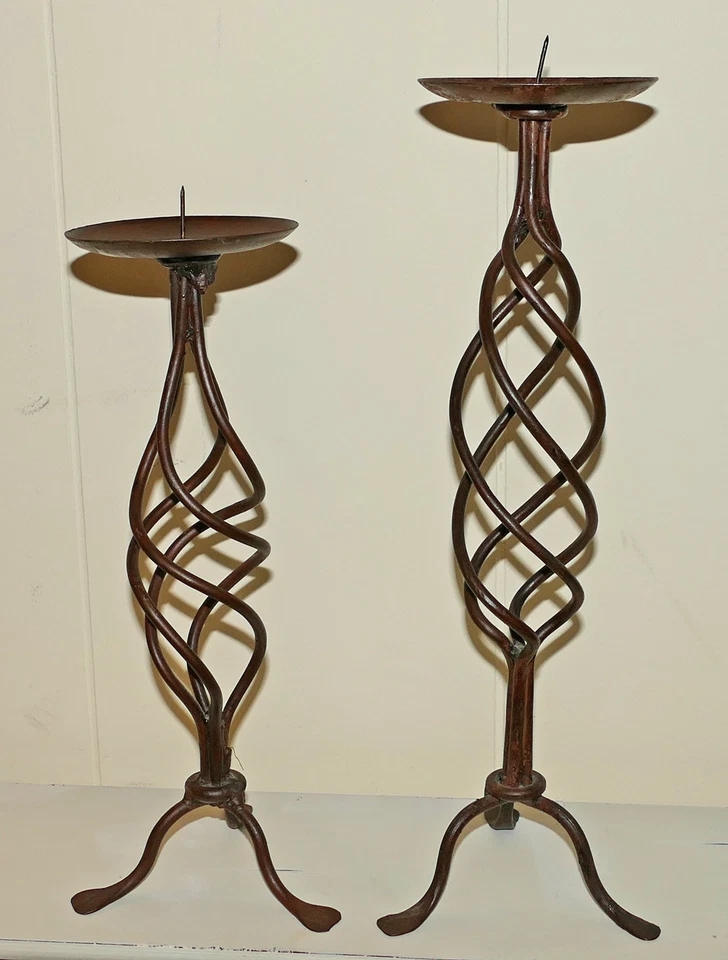 LOVELY PAIR OF DECORATIVE RUSTY LOOK METAL/IRON CANDLE HOLDERS! - Image 1 of 3