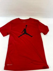 Air Jordan Boys Red Short Sleeve T-Shirt Size L 12-13 YRS. - Picture 1 of 3
