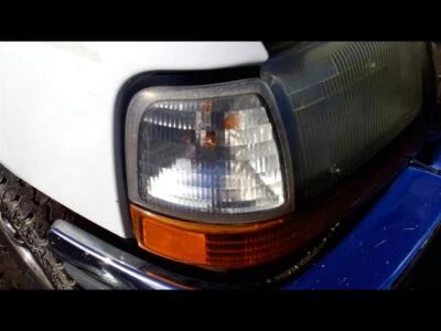 Conjunto de luz de giro/estacionamiento usado se adapta a: Ford Ranger 1998 lámpara de estacionamiento giro Foto 1 de 4