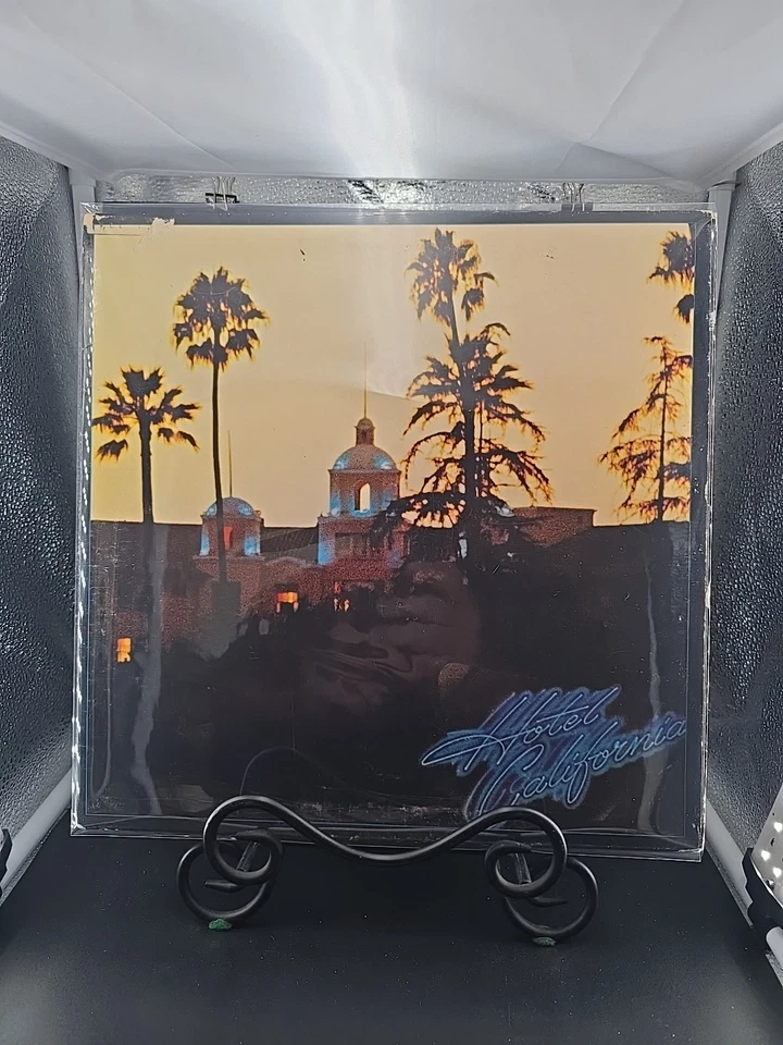 The Eagles Vinyl Hotel California LP 1976 7E-1084 1st Santa Maria Press  VG+/VG - Image 1 of 4