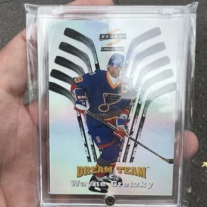 1996-97 Score Dream Team Wayne Gretzky #8 HOF - Picture 1 of 2
