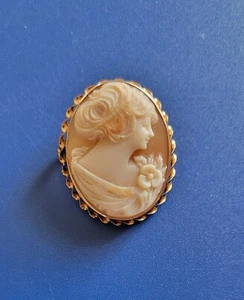 Original Kamee antike Vintage Brosche Anstecknadel durchscheinend Muschel rechtsseitiges Profil - Bild 1 von 4