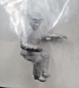 C.H.B. MODELS JD-52 SEATED FIREMAN  WHITE METAL O SCALE FIGURE On3 On30 CHB - Picture 1 of 2