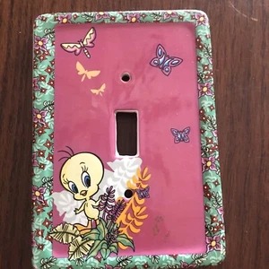 2007 Tweety Looney Tunes Encore Ceramic Wall Switch Cover NEW - Picture 1 of 2