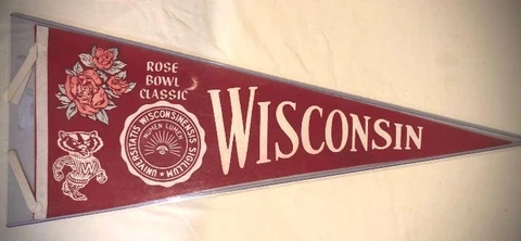1963 WISCONSIN BADGERS PENNANT "ROSE BOWL CLASSIC" RED FELT w/ TASSELS TOPLOADER Cover