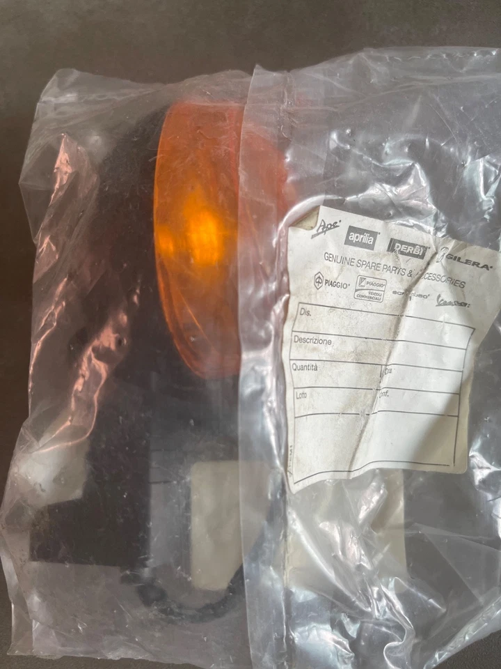 Aprilia Indicator LH fornt RH rear AP8224174 Pegaso 650 Rally 50 SR50 - Image 1 of 1