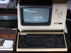 DEC VT102 ASCII-Terminal nicht VT100 VT105 VT180 VAX PDP-11 - Bild 1 von 3