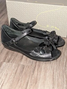 Ziera Black Floral Flower Petal Dizzy Open Toe Wedge Sandals Size 40 M US Size 9 - Picture 1 of 20