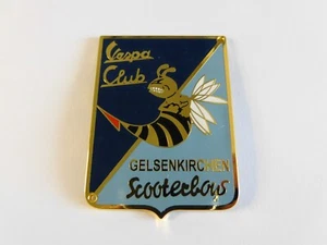 VINTAGE VESPA SCOOTER CLUB DEUTSCHLAND MEMBERSHIP BADGE LEGSCHIELD EMBLEM # 2 - Picture 1 of 9