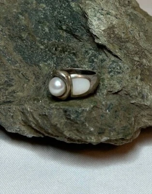 Handmade Nat.Pearl, Mother of Pearl, Sterl. Silver Ring, Size 6, Pearl size 9mm - Image 1 of 4