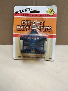 Ertl Die-Cast Implements 1/64 Blue Ford New Holland Wing Fold Disc #1974 NIP