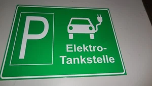 Parkplatz Tankstelle Ladestation für e-Auto Elektroauto grün Schild 400 x 300 mm - Bild 1 von 1