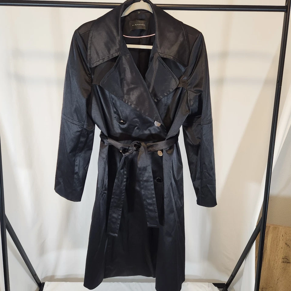 Gabardina Elie Tahari negra con cinturón doble bolsillo en el pecho talla 10 longitud media Foto 1 de 4