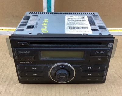 Nissan Versa 2007-2009 equipo de audio reproductor de CD receptor de radio 28185 EM32A OEM Foto 1 de 4