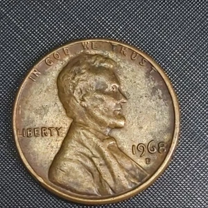 1968 D Lincoln Penny has an error on the top edge and an "L" in Liberty on Edge, - Picture 1 of 11