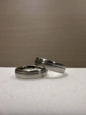 Trauring/Partnerring/Ehering - 950 Platin - mattiert, mit Rille/V-Fuge - Bild 1 von 4