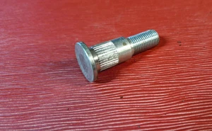 Aston Martin Classic AMV8 Alternator adjusting stud - Picture 1 of 2