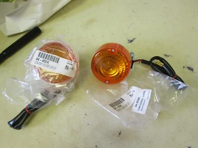 LUCES SEÑALIZACIÓN DELANTERAS IZQUIERDA + DERECHA HONDA MUCHOS MODELOS CM250C + CB450SC CROMADAS Foto 1 de 4