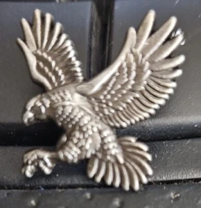 Lapel Hat Tie Tac Pin Flying Falcon Bird Hawk  - Picture 1 of 2