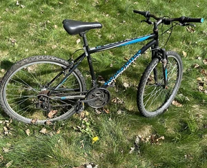 Roadmaster Granite Peak Mountain Bike 26" For parts only local pick up NJ - Picture 1 of 7