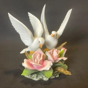Enchanting White Doves The Porcelain Garden Collection 2001 Holsted House - Picture 1 of 5