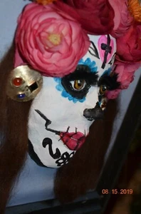 Arte escultura 3D Día de Muertos enmarcado hecho a mano ÚNICO EN SU CLASE mujer 12 x 15" - Imagen 1 de 4