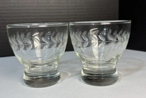 Vintage Set 2 Anchor Hocking Laurel Leaf Footed Tumbler Glass Juice Curved - Picture 1 of 7
