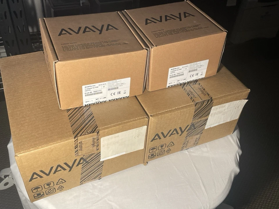 Lote de 4 - Adaptador Avaya Y para inyector POE 700511777 y kit 700356447 TODO PRECINTADO Foto 1 de 4