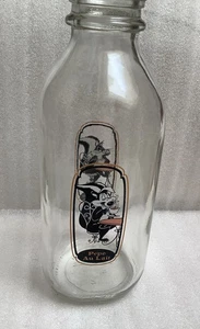 Pepe Le Pew & Penelope Au Lait Milk Jug/Bottle 1999 No Cap 32oz Clear Glass - Picture 1 of 6