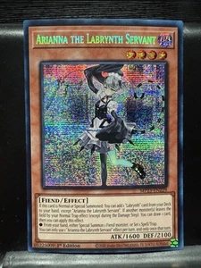Yugioh Arianna la Serva Labrynth MP23-EN229 Segreta Rara 1° Edizione NM - Foto 1 di 2