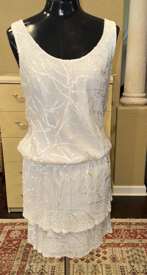 Mini Vestido Cameron Blake por Mon Cheri Con Cuentas Seda Tanque Volantes Talla 10 Novia Foto 1 de 4