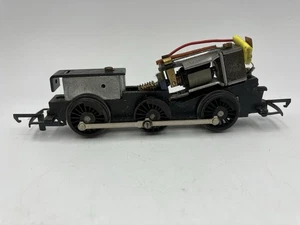 Hornby R152 Diesel Shunter chassis + motor spares & repairs OO Gauge - Picture 1 of 5