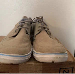MEN UNDER ARMOUR SNEAKERS SIZE(8)COLOR BROWN A MUST HAVE - Picture 1 of 4