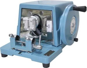 Microtomo de histopatología profesional radical para sección de microscopio de 1-50 micras - Imagen 1 de 1