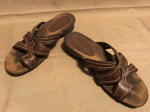 Womens Wear Ever Ginelle Brown Ring Toe Summer Slip-on Sandals 7.5M - Picture 1 of 9