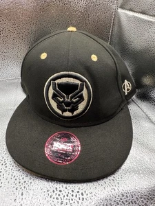 Marvel Avengers Black Panther Deckel exklusive Mütze schwarz gold Kappe nicht verstellbar Gr. 7 3/8 - Bild 1 von 10