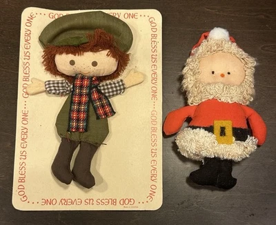 Muñeca de trapo de tela de Papá Noel Tiny Tim + sello de la década de 1970 adorno de regalo de Navidad Foto 1 de 4