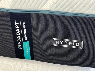 New Tempurpedic ProAdapt Pro Adapt Medium Hybrid 2.0 King Mattress Free Shipping - Image 1 of 4