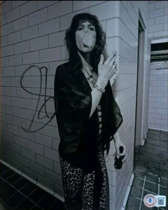 Steven Tyler Autographed Signed 8x10 Photo AEROSMITH American IDOL BECKETT COA - Picture 1 of 2