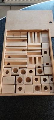 Kugelbahn aus Echtholz - Bild 1 von 3