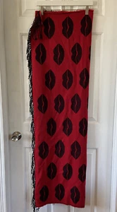 Victoria's Secret Black Red Lips Reverse Print Fringe Throw Blanket 50" x 60" - Picture 1 of 7