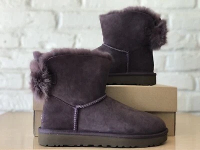 Botas de inverno femininas Ugg Classic mini puff cristal arco roxo moda tamanho EUA 6 - Imagem 1 de 4