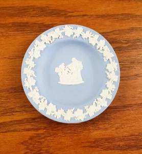 Wedgewood Blue Jasperware Small Round Trinket Jewelry Ring Dish Plate 4" - Picture 1 of 4