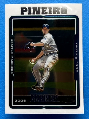 2005 Topps Chrome Joel Pineiro #298 - Image 1 of 2
