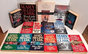Mixed Lot of 15 of MARY HIGGINS CLARK Paperbacks & Hardcovers - Picture 1 of 4