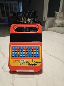 E.T Speak and Spell Raised Buttons Signed By Henry Thomas. - Picture 1 of 5